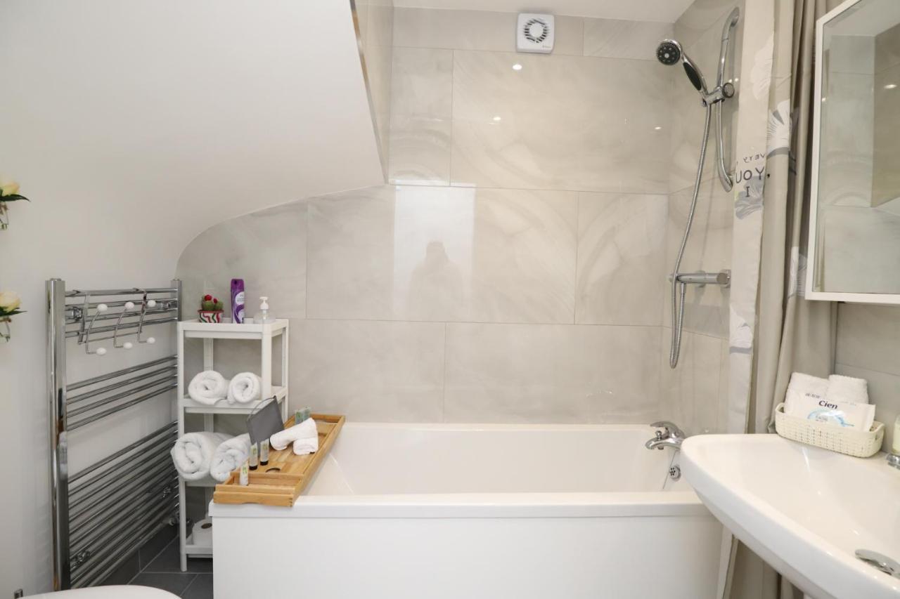 Dunstan House Luxury Holiday Home With Free Parking Оксфорд Екстериор снимка